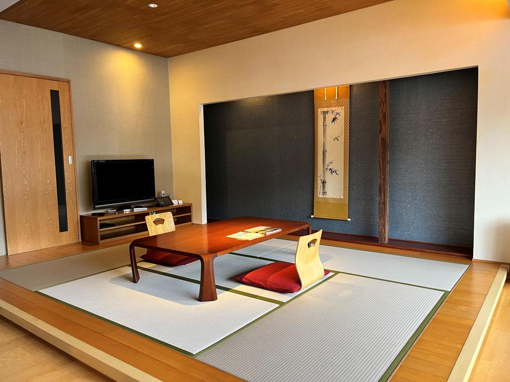Itsukushima Iroha Hotell Hatsukaichi Eksteriør bilde