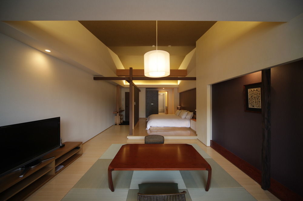 Itsukushima Iroha Hotell Hatsukaichi Eksteriør bilde
